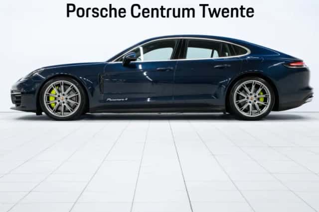 Porsche Panamera (2021) thumbnail 5