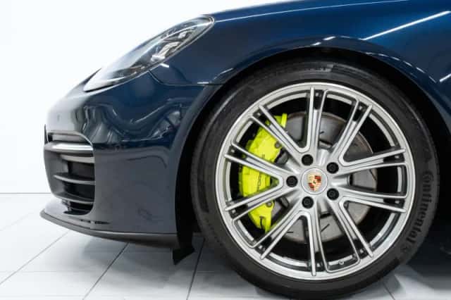 Porsche Panamera (2021) thumbnail 6