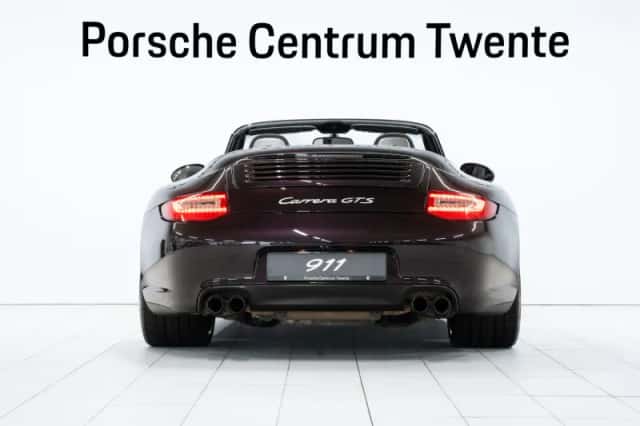 Porsche 911 (2011) thumbnail 4