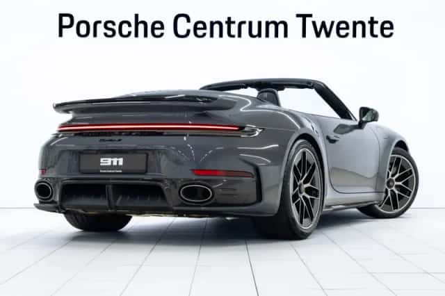 Porsche 911 (2026) thumbnail 3