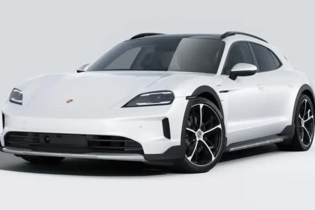 Porsche Taycan (2024) thumbnail 1