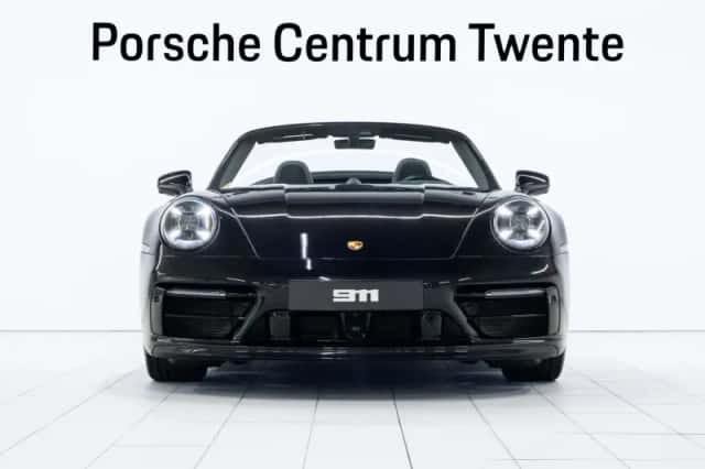Porsche 911 (2019) thumbnail 2