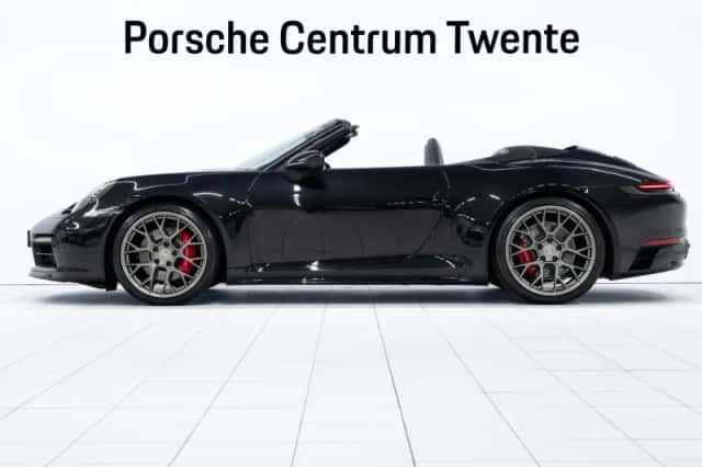 Porsche 911 (2019) thumbnail 5