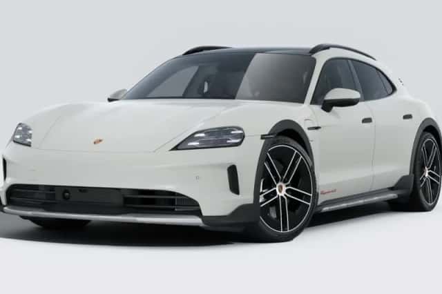 Porsche Taycan (2024) thumbnail 1