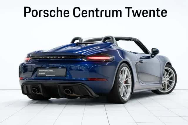 Porsche 718 (2022) thumbnail 3