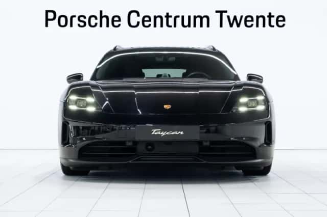 Porsche Taycan (2024) thumbnail 2