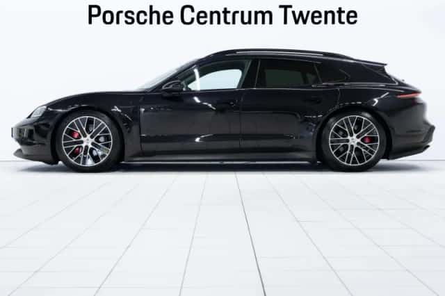 Porsche Taycan (2024) thumbnail 5