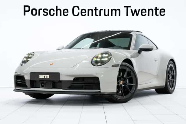 Porsche 911 (2025) thumbnail 1