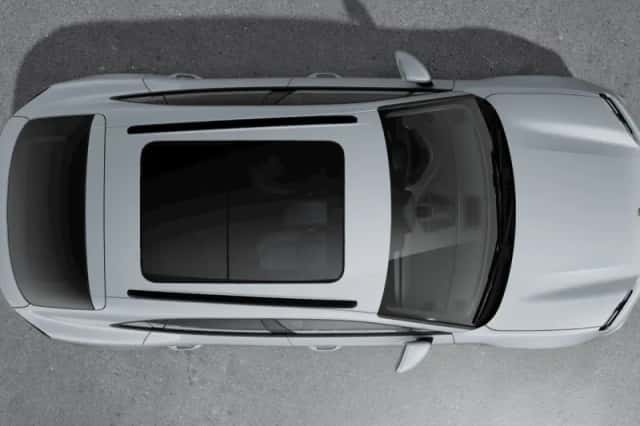 Porsche Macan (2024) thumbnail 5