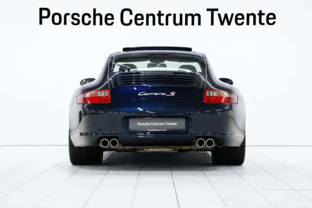 Porsche 911 (2005) thumbnail 4