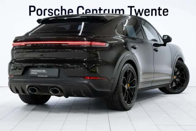 Porsche Cayenne (2024) thumbnail 3