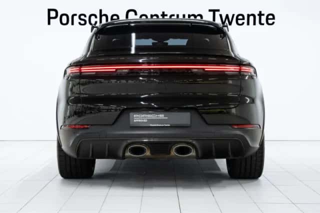 Porsche Cayenne (2024) thumbnail 4