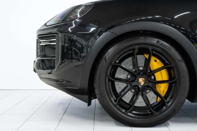 Porsche Cayenne (2024) thumbnail 6