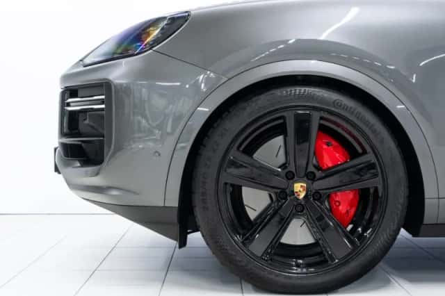 Porsche Cayenne (2025) thumbnail 6