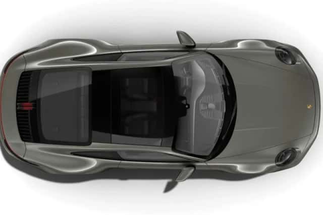 Porsche 911 (2021) thumbnail 4