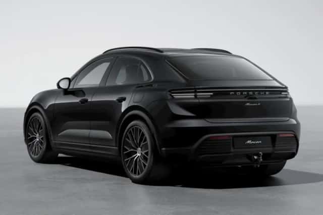 Porsche Macan (2024) thumbnail 3