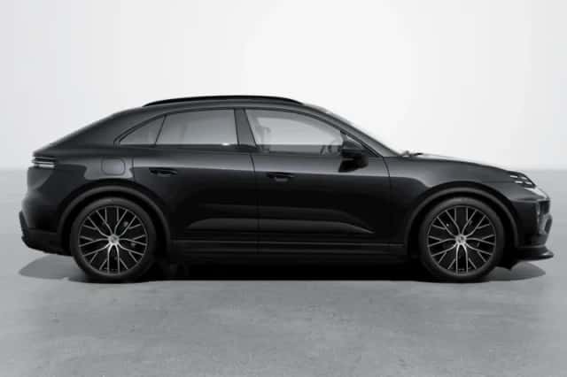 Porsche Macan (2024) thumbnail 6