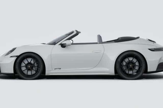 Porsche 911 (2025) thumbnail 2