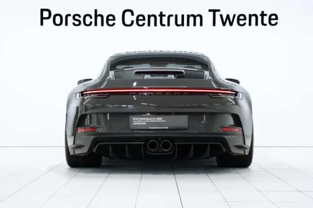 Porsche 911 (2022) thumbnail 4