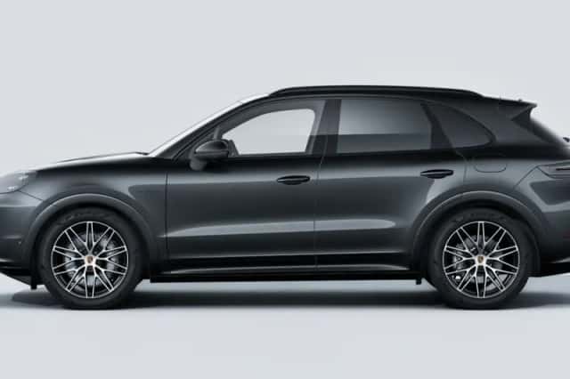 Porsche Cayenne (2025) thumbnail 2