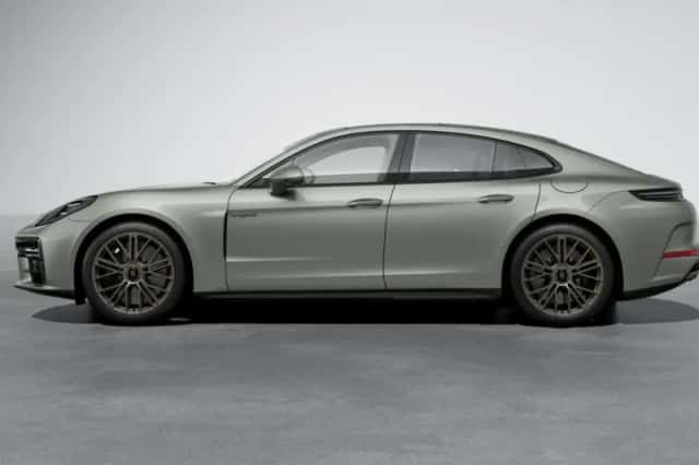 Porsche Panamera (2024) thumbnail 2