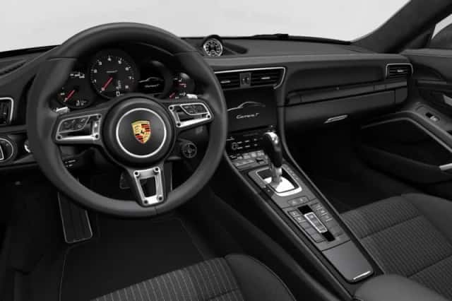 Porsche 911 (2019) thumbnail 4
