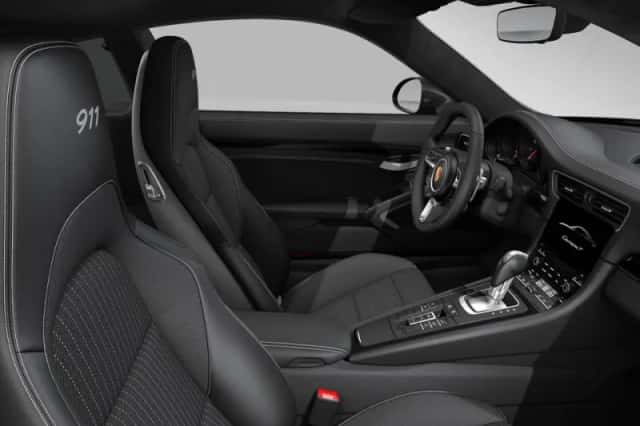 Porsche 911 (2019) thumbnail 5