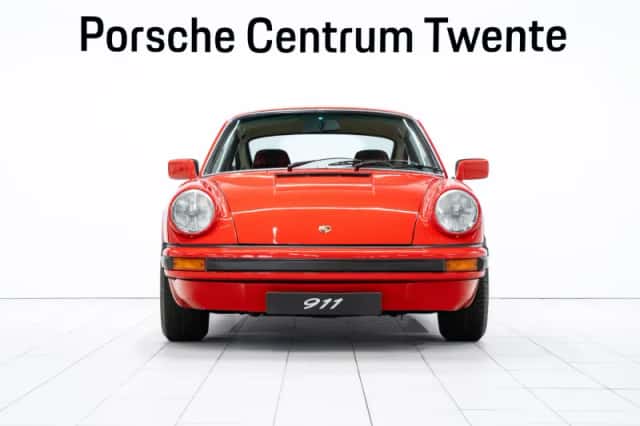 Porsche 911 (1977) thumbnail 2