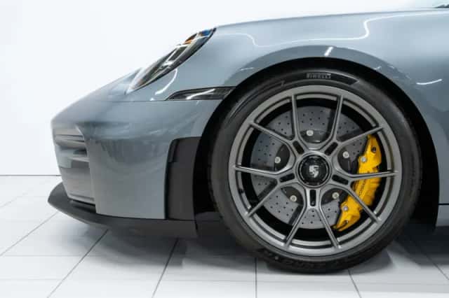 Porsche 911 (2026) thumbnail 6