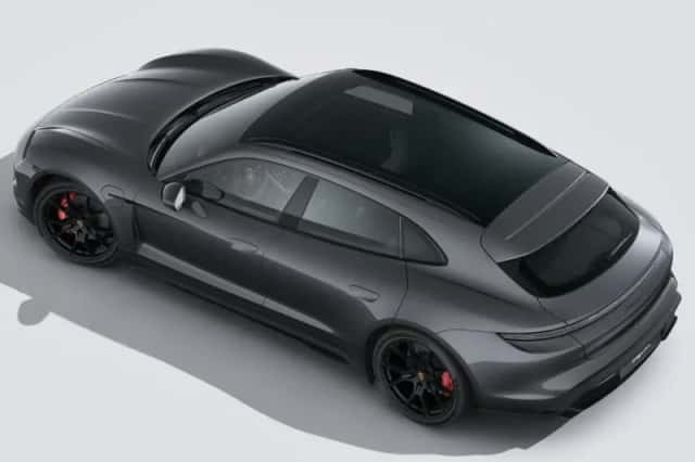 Porsche Taycan (2025) thumbnail 4