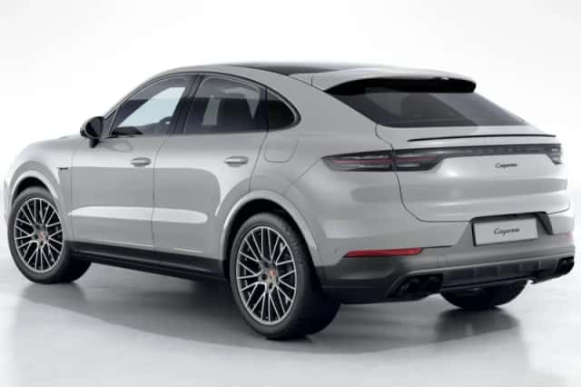 Porsche Cayenne (2023) thumbnail 3