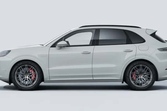 Porsche Cayenne (2025) thumbnail 2