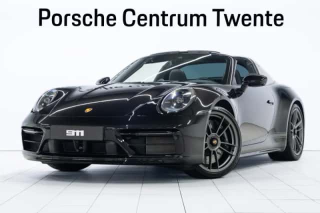 Porsche 911 (2023) thumbnail 1