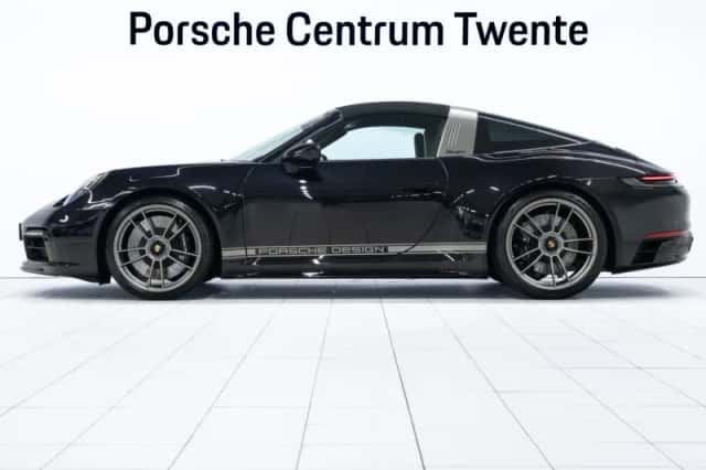 Porsche 911 (2023) thumbnail 6