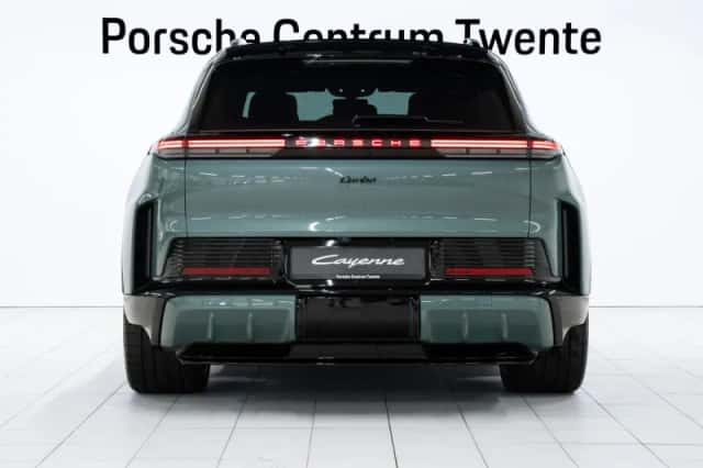 Porsche Cayenne (2026) thumbnail 4