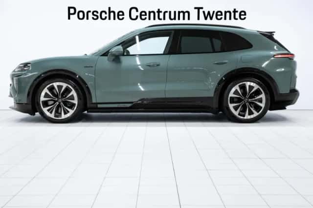 Porsche Cayenne (2026) thumbnail 5