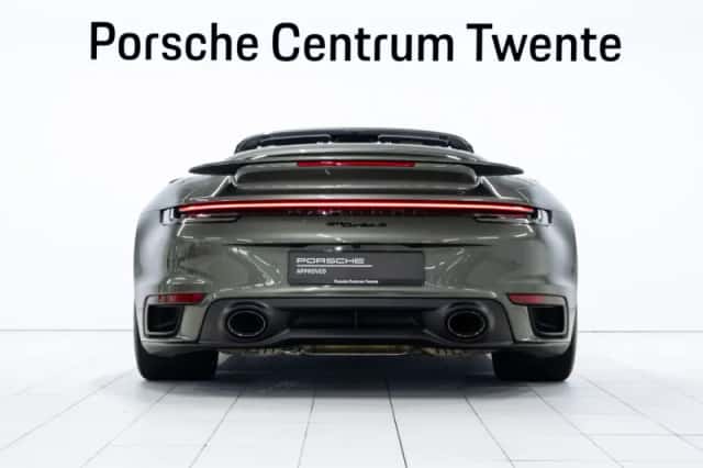 Porsche 911 (2020) thumbnail 4