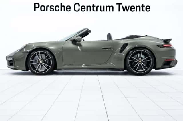 Porsche 911 (2020) thumbnail 5