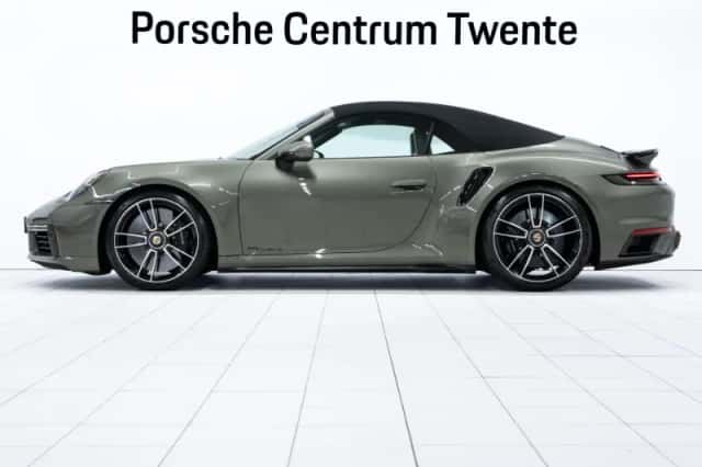 Porsche 911 (2020) thumbnail 6