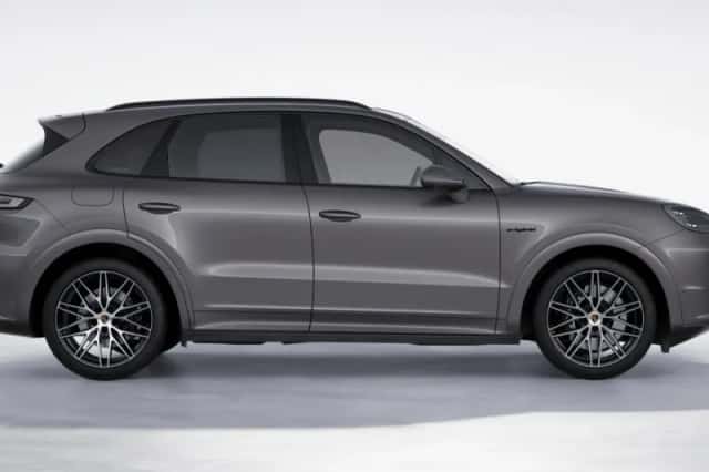 Porsche Cayenne (2023) thumbnail 6