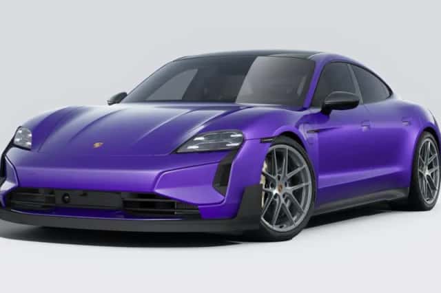 Porsche Taycan (2024) thumbnail 1
