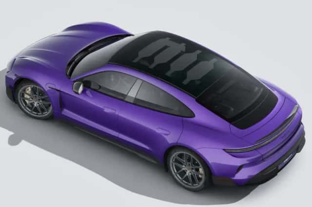 Porsche Taycan (2024) thumbnail 4