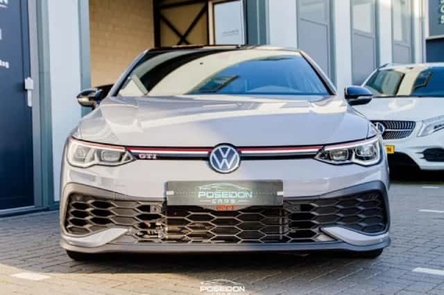 Volkswagen Golf (2022) thumbnail 2