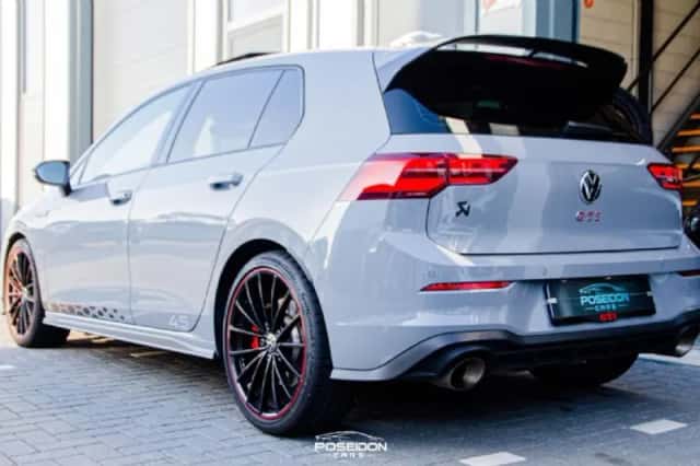 Volkswagen Golf (2022) thumbnail 4