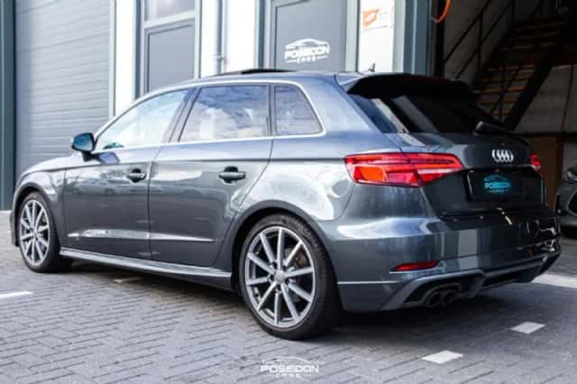 Audi A3 (2016) thumbnail 4