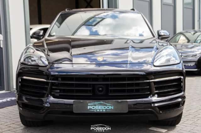 Porsche Cayenne (2019) thumbnail 2
