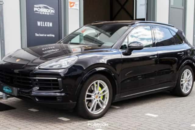 Porsche Cayenne (2019) thumbnail 3
