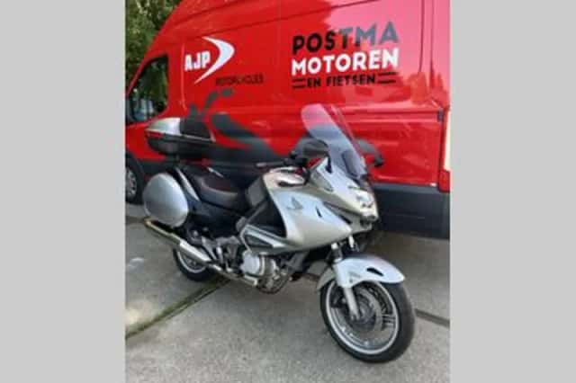 Honda NT (2009) thumbnail 2