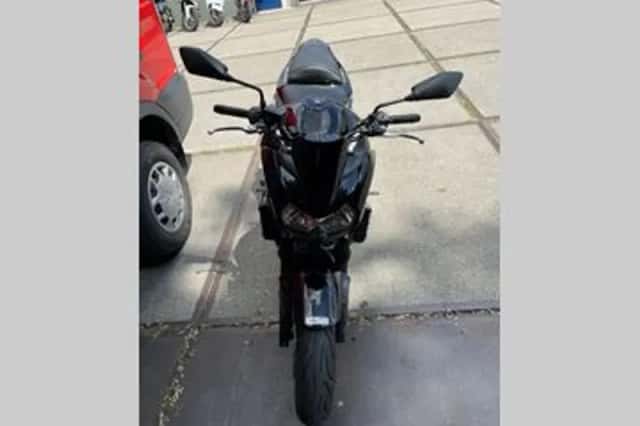KAWASAKI Z (2006) thumbnail 3