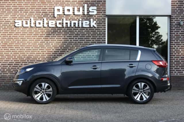 Kia Sportage (2012) thumbnail 2